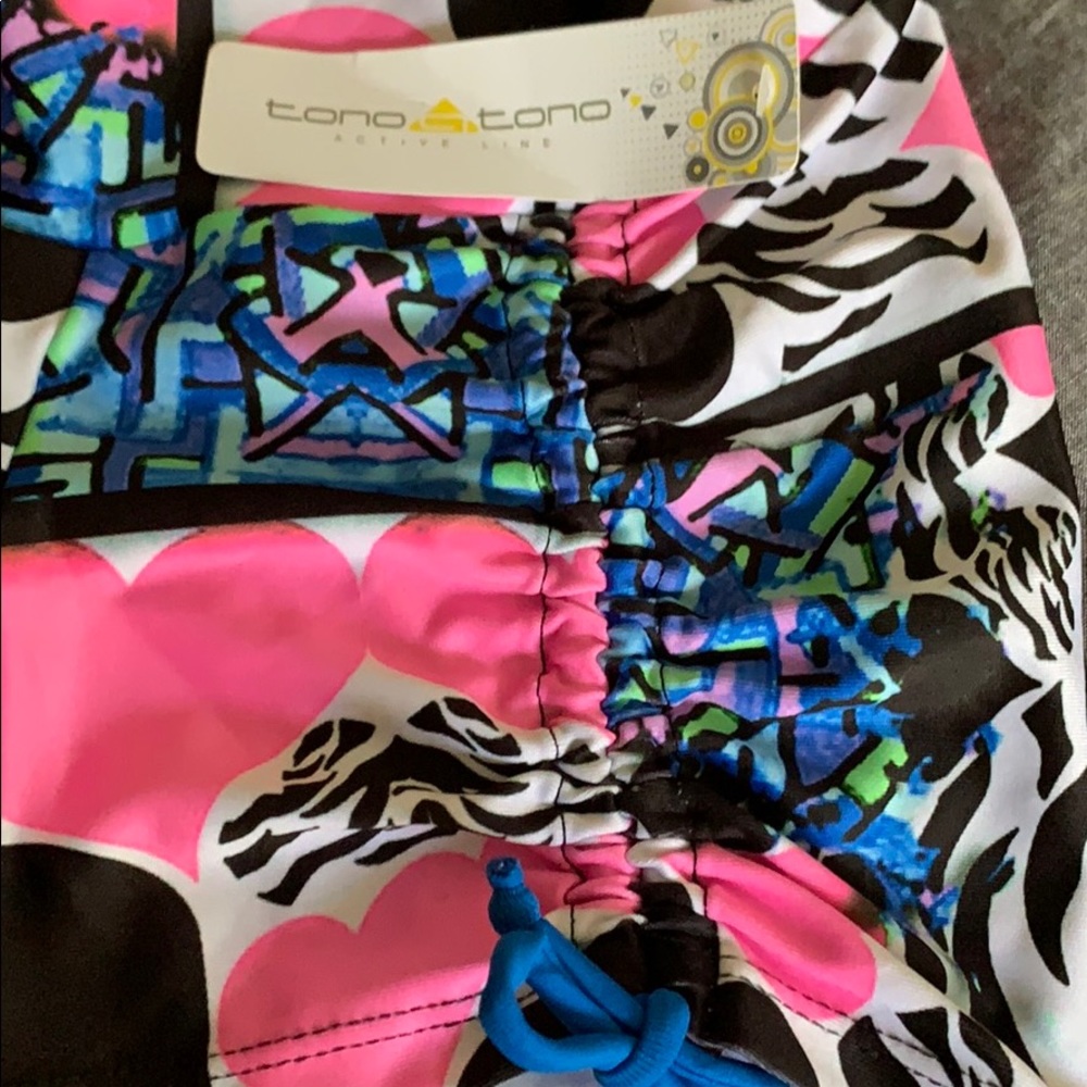 Shorts - Picture 3 of 3